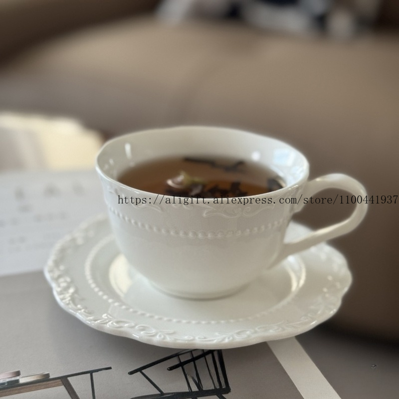 Coffee Tea Games - Französisches, leichtes, luxuriöses, geprägtes Blumen-Kaffeetassen- und